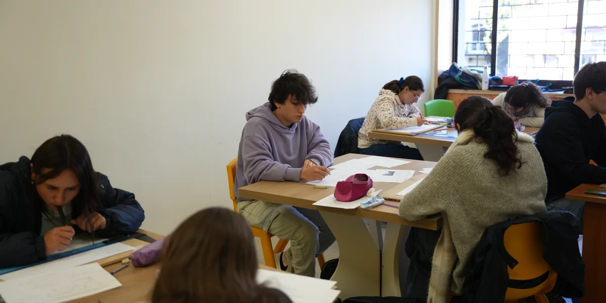 Formación académica sólida en Bachillerato.