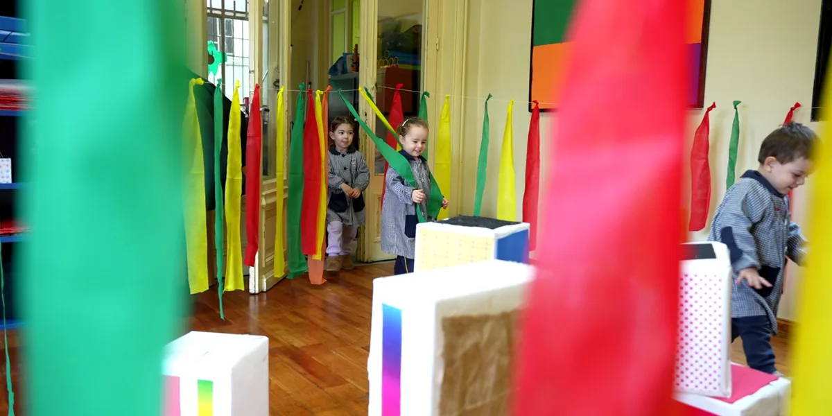 Actividad creativa en Maternal.