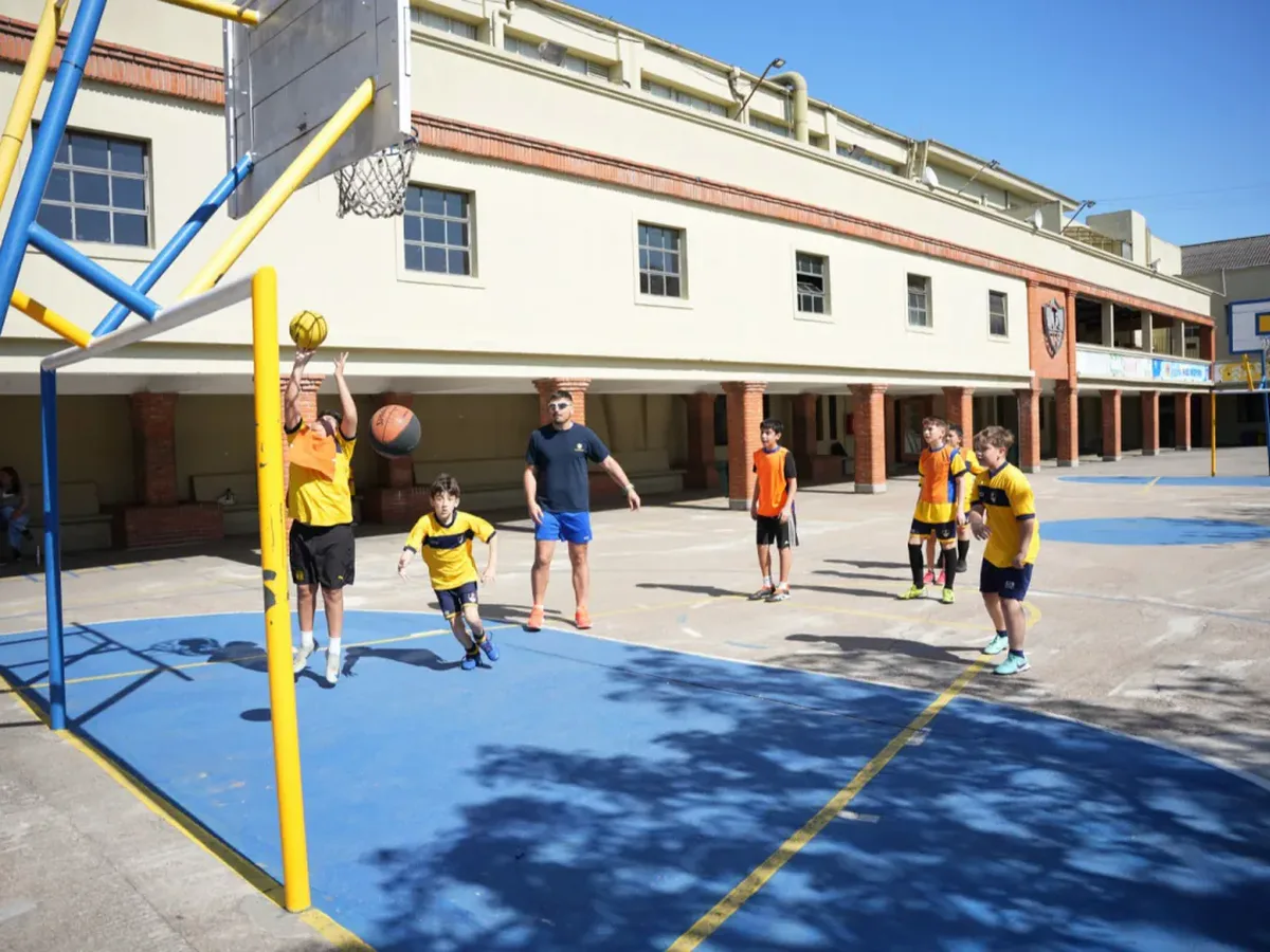 Deporte en Primaria del Colegio Maturana.